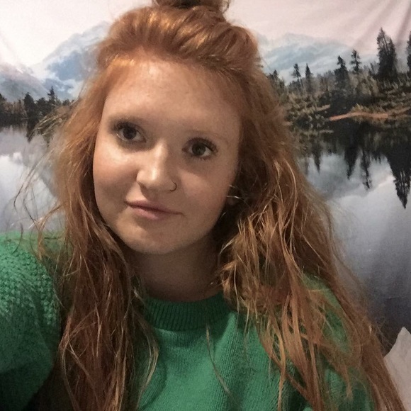 Meet your Posher, Eemma - Picture 1 of 1